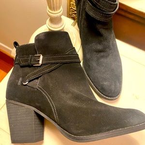Sam Elderman black suede leather woman’s boots